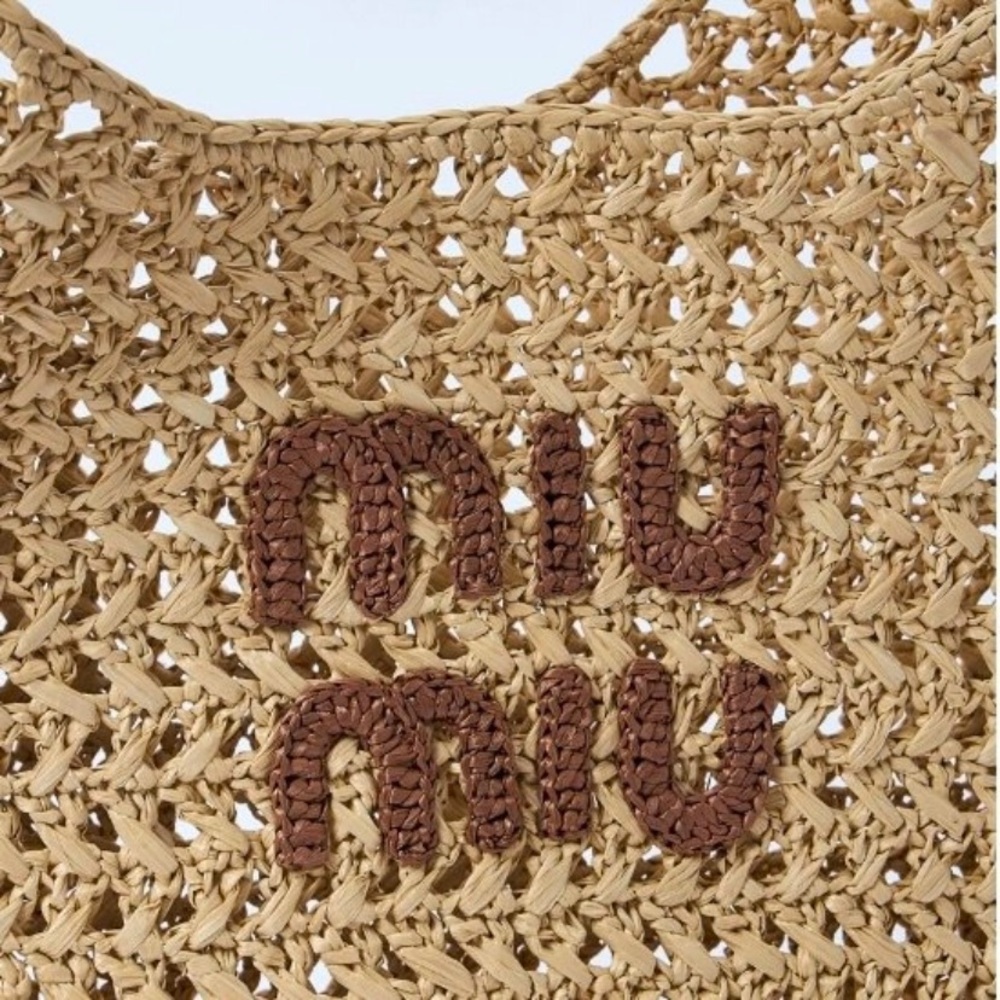 MIU MIU logo raffia woven shoulder bag - Picture 4 of 5